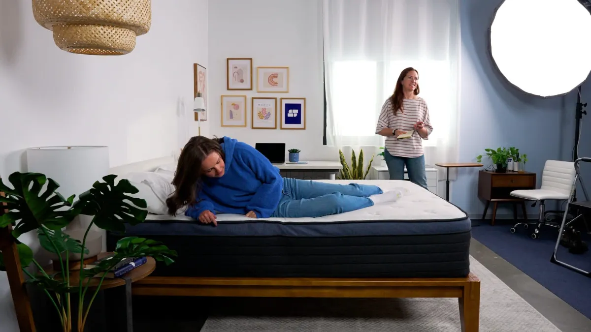 Labor Day Mattress Sales - Helix Midnight Luxe image 2