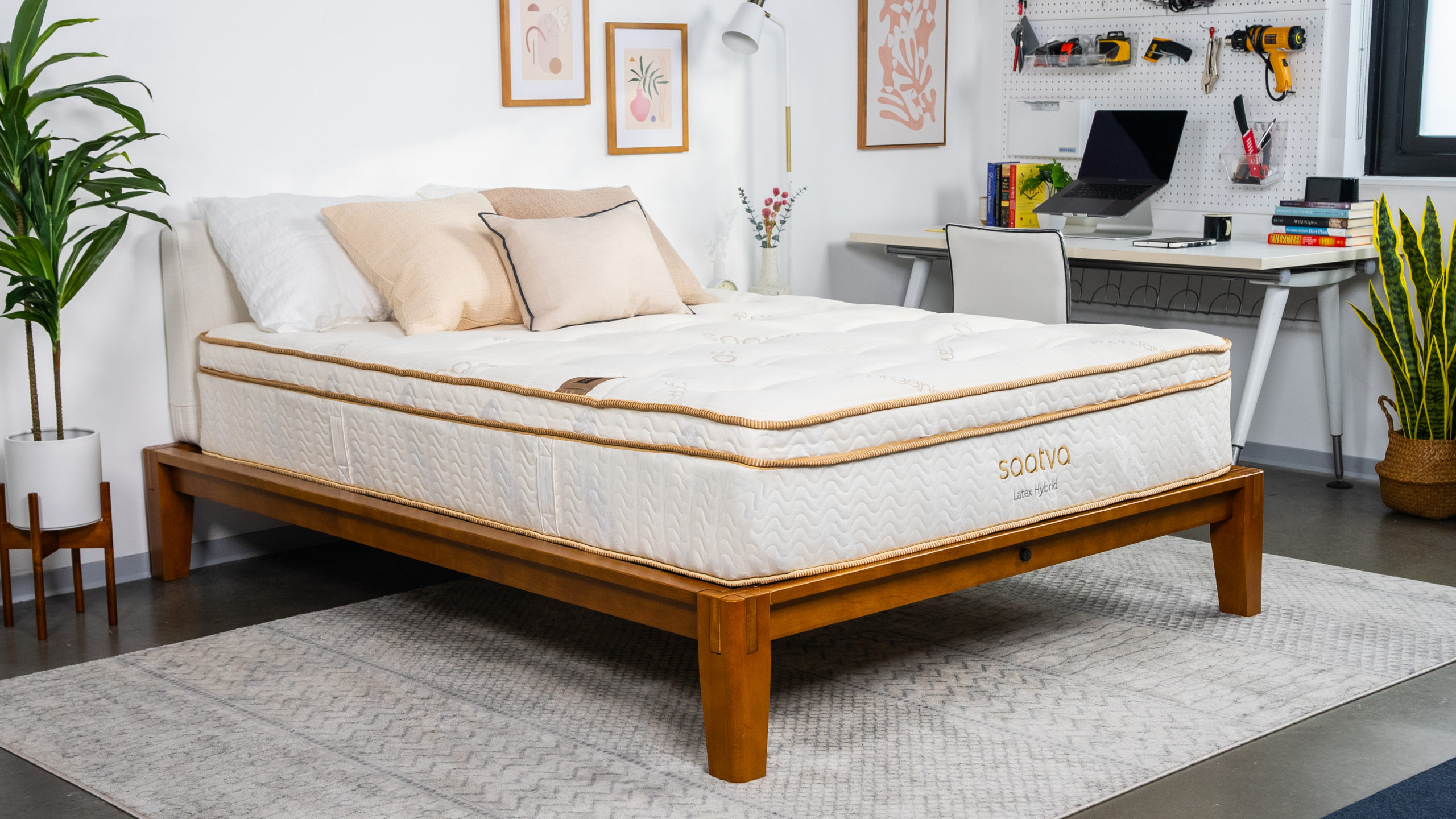 Best Memorial Day Sales on Mattresses, Furniture, Tech, Fashion 2023 – The  Hollywood Reporter