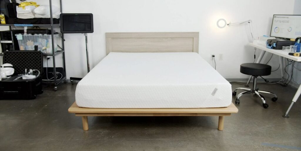 Tuft & Needle Mattress Review – Test Lab Ratings proprietary image of the tuft & needle original mattress