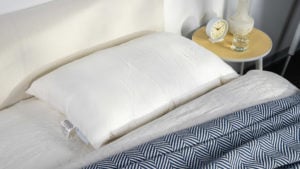 Image of the Cozy Earth Silk Pillow in the Sleep Foundation Lab.