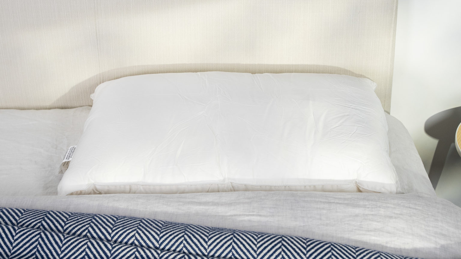 Five Star Hotel Collection Micro Denier Gel Fiber Pillow, Queen