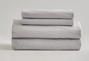 Product page photo of the Quince Organic Flannel Sheet Set