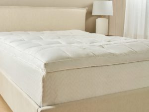 Product page of the Quince Luxe Downtop Featherbed