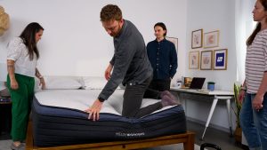 Helix Midnight Luxe vs. Bear Elite Hybrid Mattress Comparison