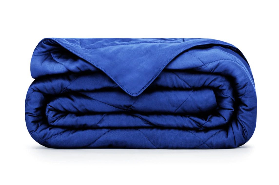 Product page photo of the Luxome Lightweight Blanket