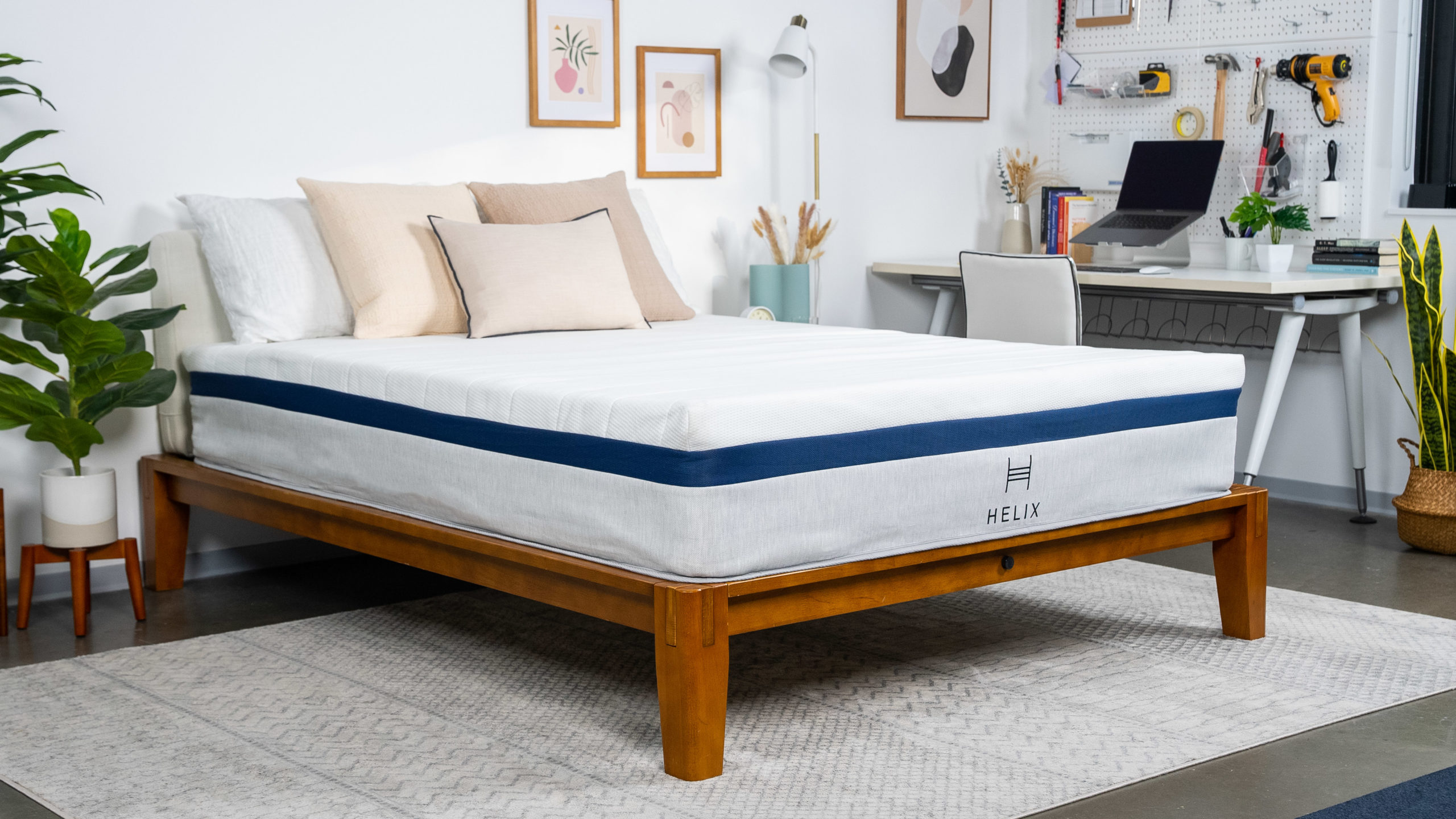 King vs queen mattress: Which size should you buy in the Black Friday  sales?