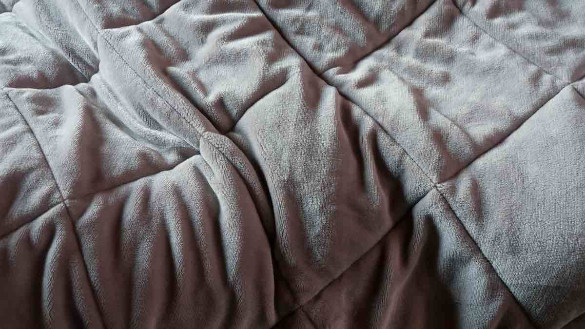 How to Make a Weighted Blanket │ Sleep Foundation