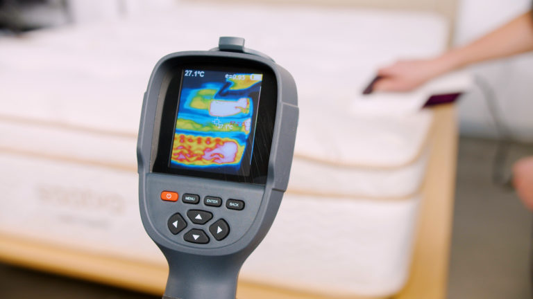 Sleep Foundation testing the Saatva Latex Hybrid mattress for heat retention with a thermal camera