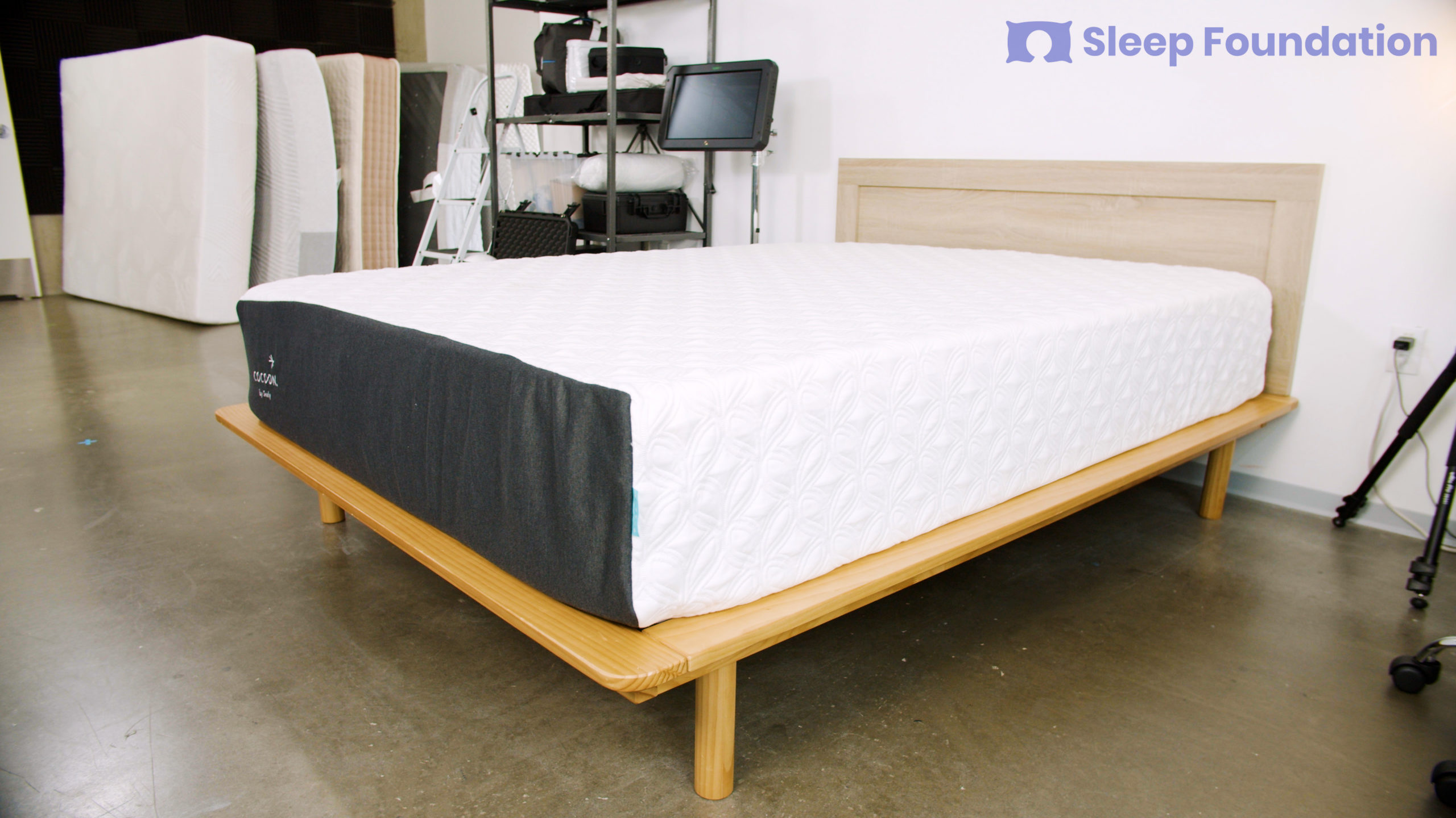 best foundation for hybrid mattress