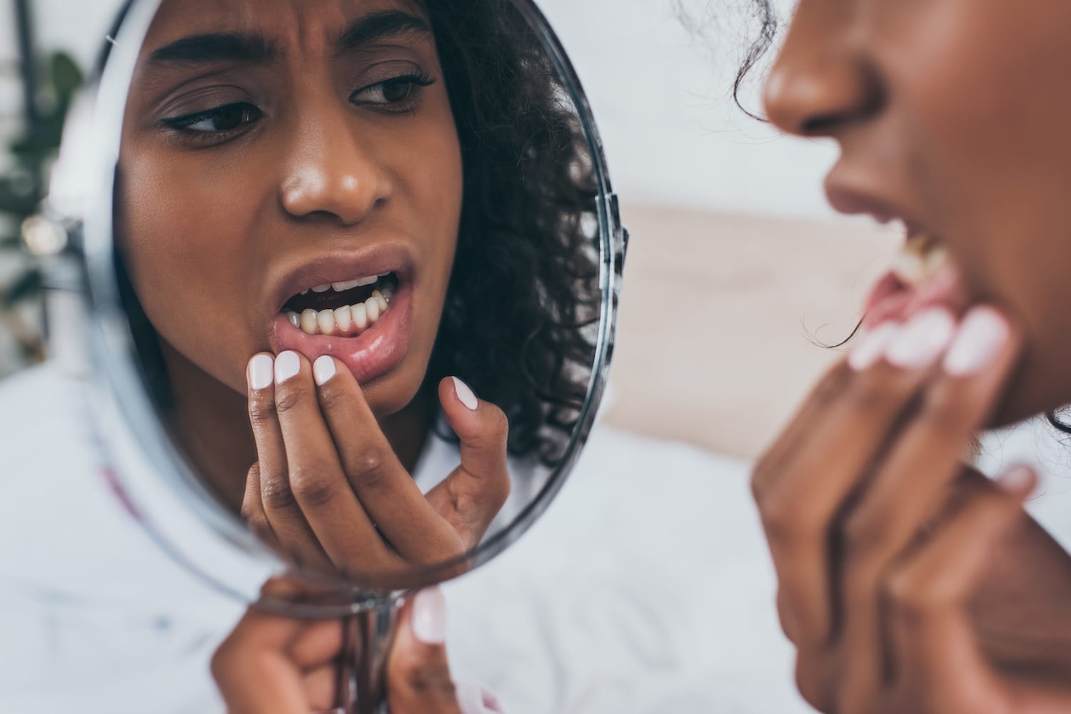 Dreams About Teeth Falling Out 7 Possible Meanings