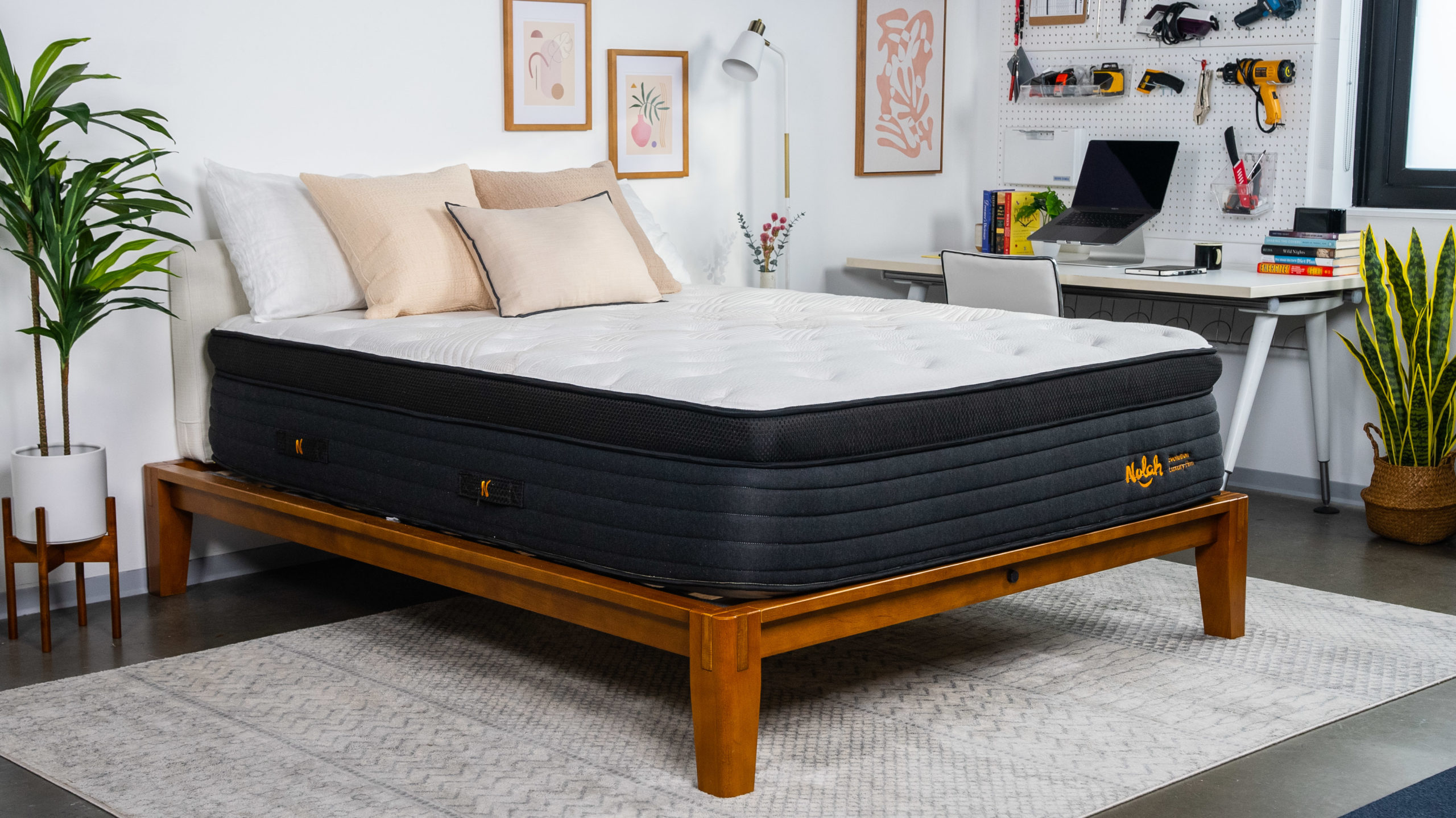 2560px x 1439px - Nolah Evolution Hybrid Mattress Review 2023 | Sleep Foundation