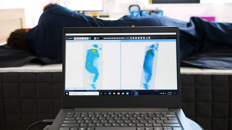Close-up of side-sleeping pressure mapping results for the Helix Plus mattress