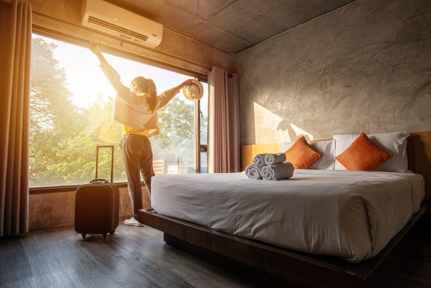 Airbnb Hotels Sufficient Sleep desktop
