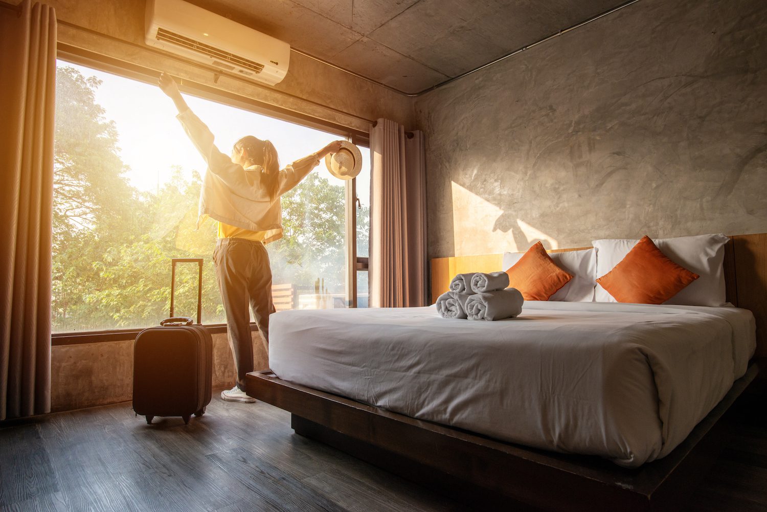 Vrbo vs Airbnb: What's the Difference Between the Travel Apps?