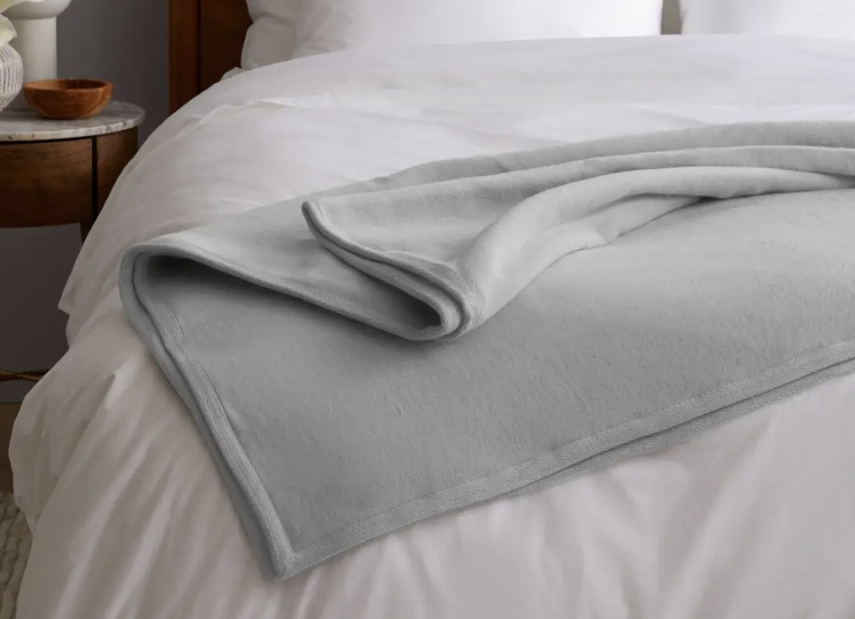 Product page photo of the Quince Organic Cotton Fleece Blanket