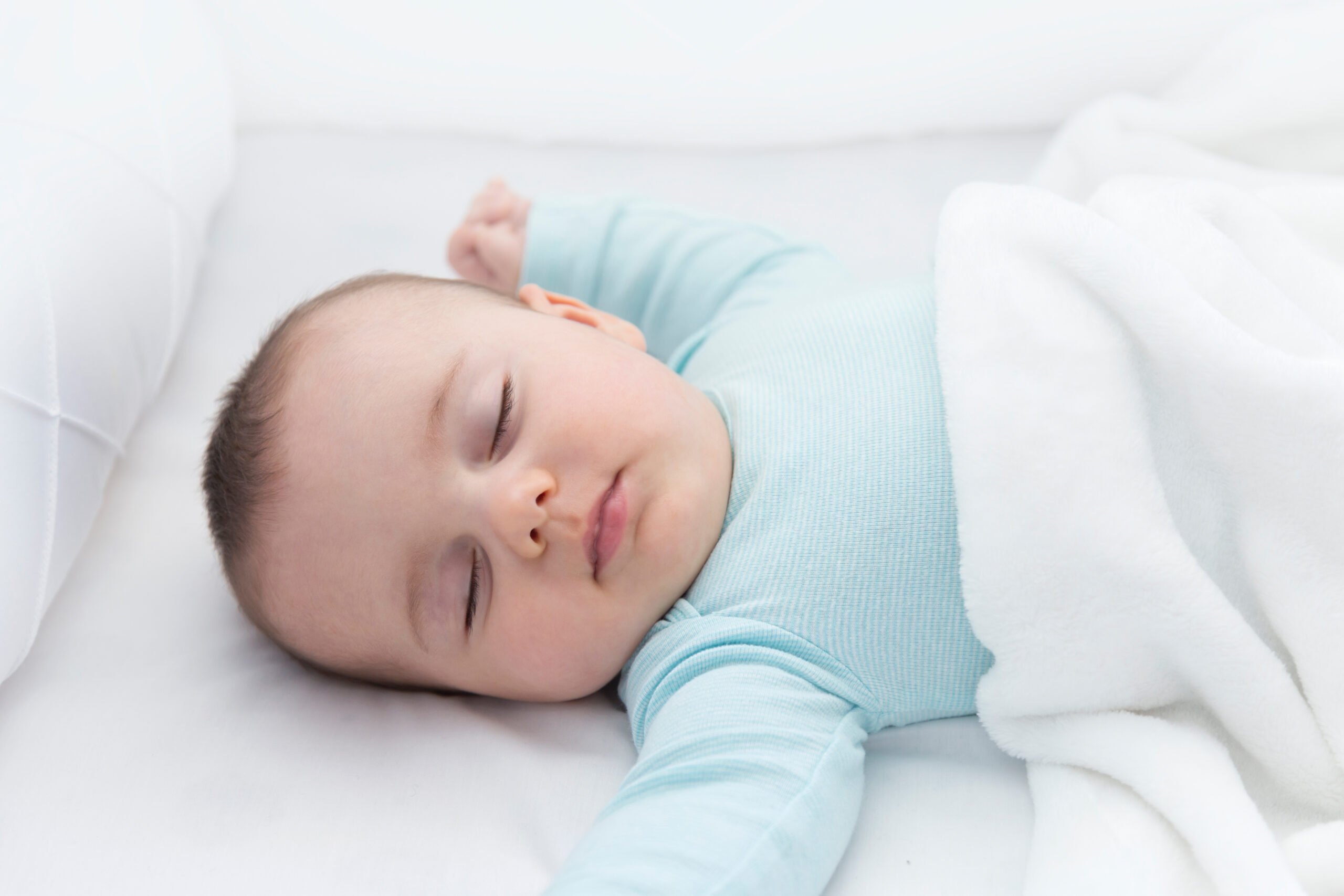 К чему снится новорожденный ребенок во сне. Спящий ребенок. Спящие малыши.